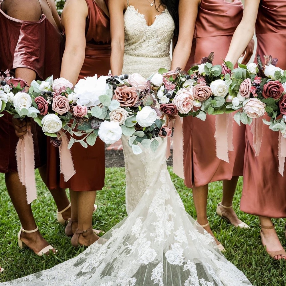 COPY - COPY - COPY - Dusty Rose and Mauve Bridesmaids Bouquets